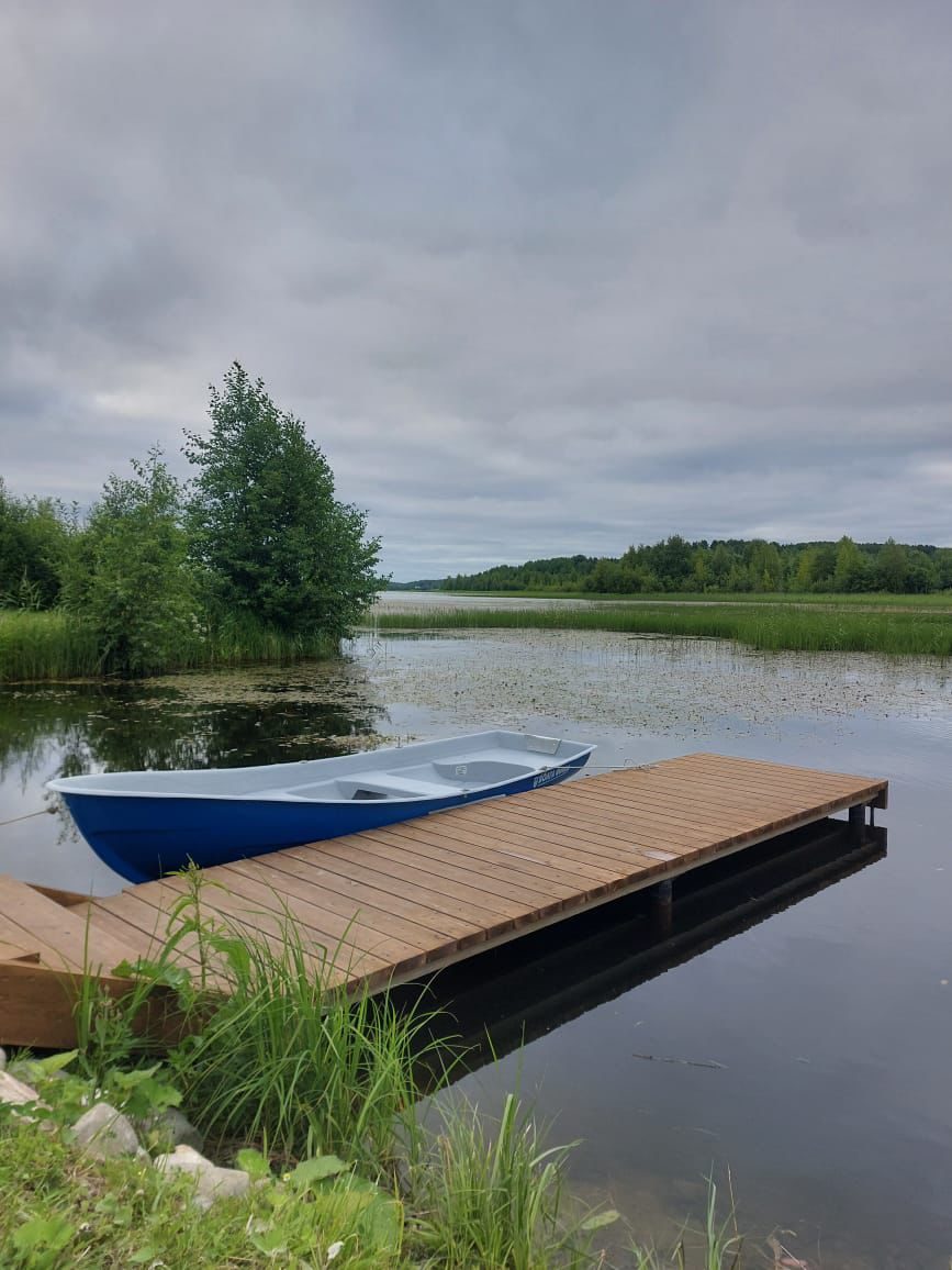 Пирс и лодка